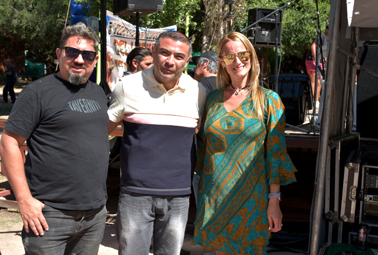 Majo-y-gustavo-reynoso-de-Cultura-con-el-Intendente-Marcelo-Vilchez