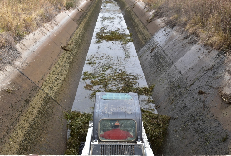 Limpieza-Canal-Paso-de-las-Carretas