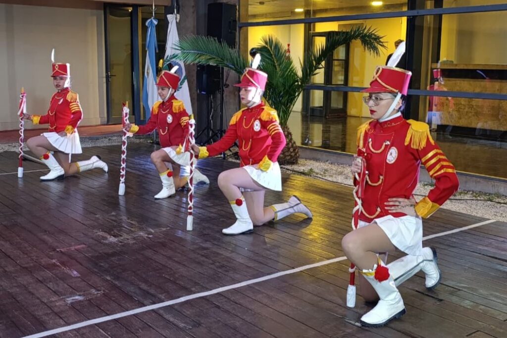 El Muhsal celebró sus 13 años con música, danza y memoria
