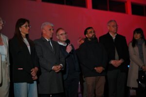Poggi acompañó la presentación de la nueva fuente flotante del dique Potrero de los Funes
