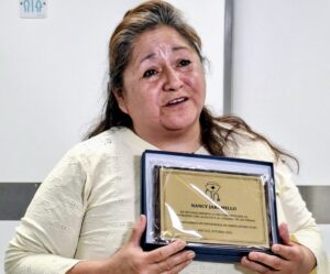 Nancy tuvo su merecido reconocimiento luego de toda una vida dedicada a la enfermería